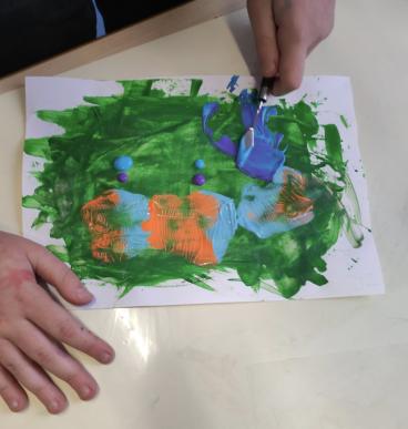 Farbe auf Papier