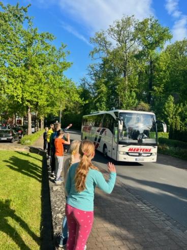 Auf Wiedersehen und kommt gut heim!