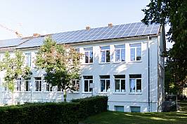 Schulgebäude der Grundschule Thüle