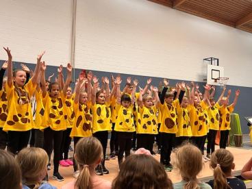 Musicalvorstellung der Chor-AG Scharmede- Thüle: „Tuishi pamoja“