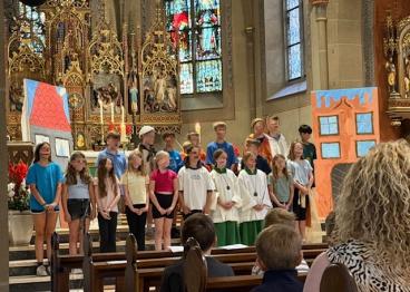 Ein emotionaler und bunter Abschied: Abschlussfest der Klasse 4! 🎓✨